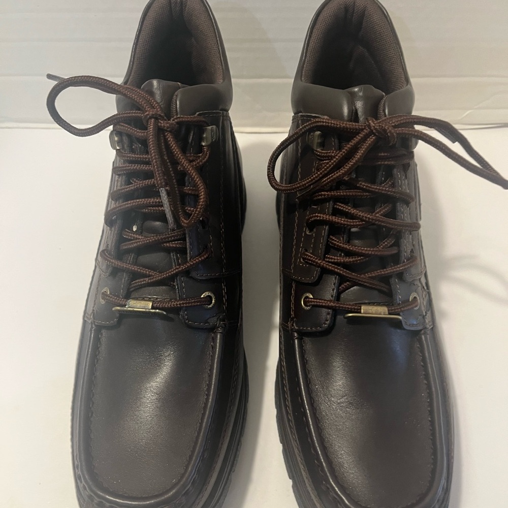 Men's Brown Leather Rock-port boots size 11.5